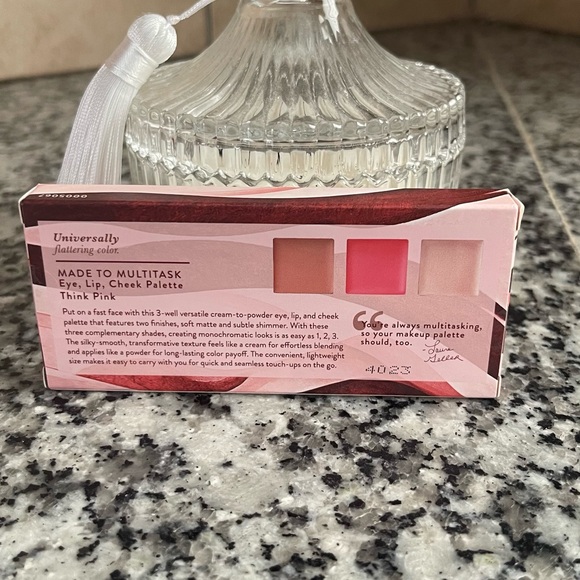 Laura Geller Eye Lip & Cheek Multitasking Trio Palette in THINK PINK New In Box - Picture 6 of 6